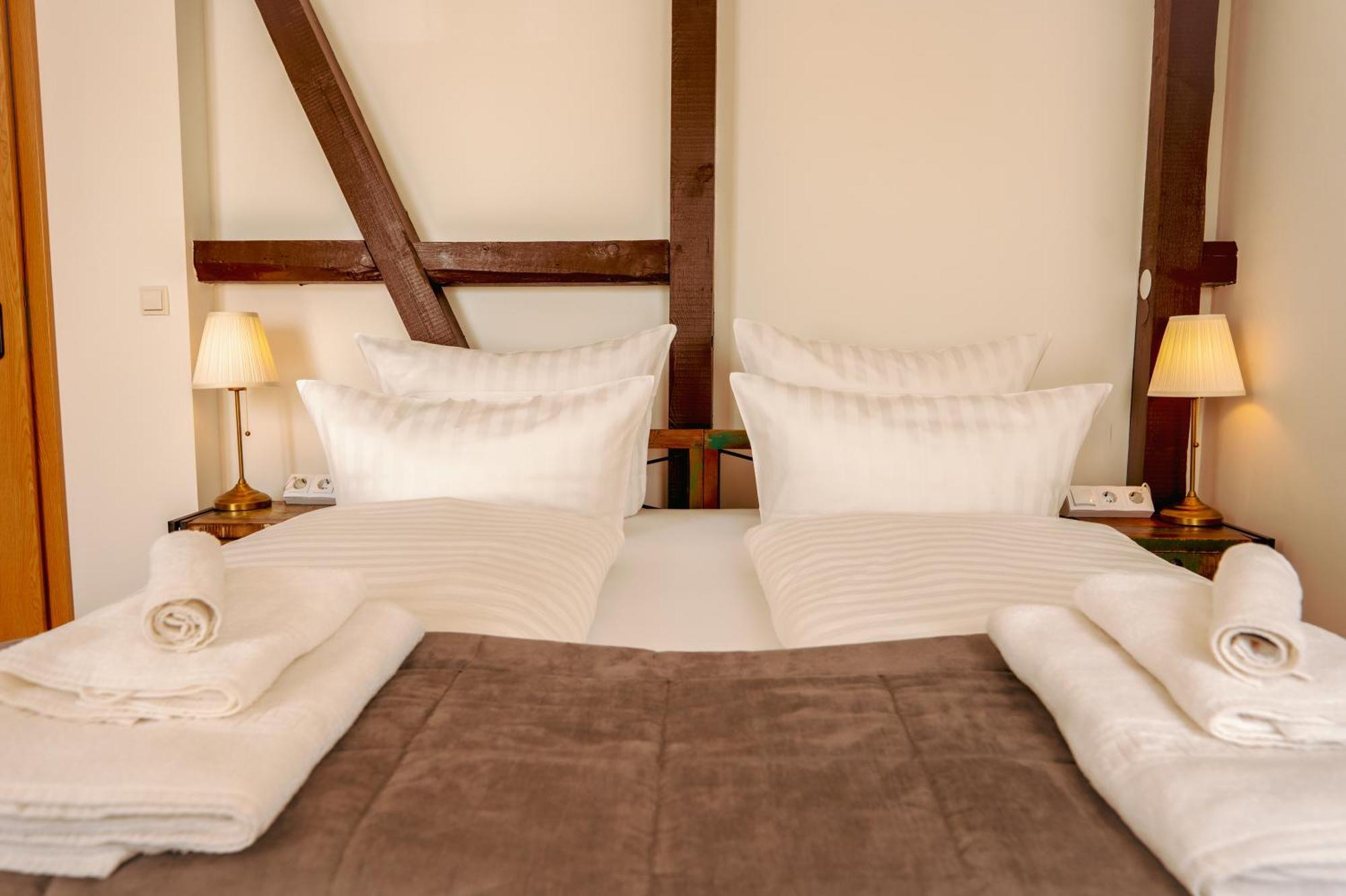 Landhotel Engel & Kreuz 가게나우 외부 사진
